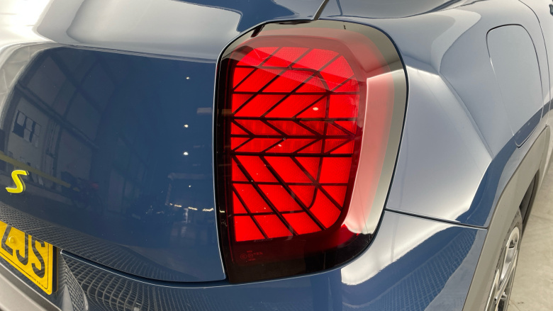 MINI Aceman 160kW SE Classic 54kWh 5dr Auto Electric Hatchback